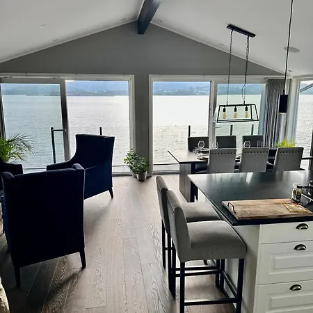 Waterfront House With Spectacular Ocean View * Blomsterdalen