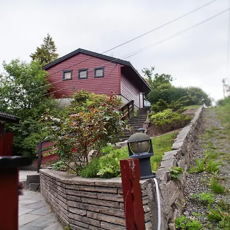 Waterfront House With Spectacular Ocean View Blomsterdalen